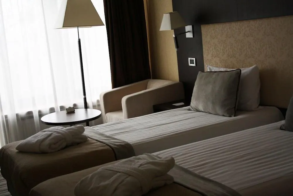 Premier Hotel Dnister Lviv