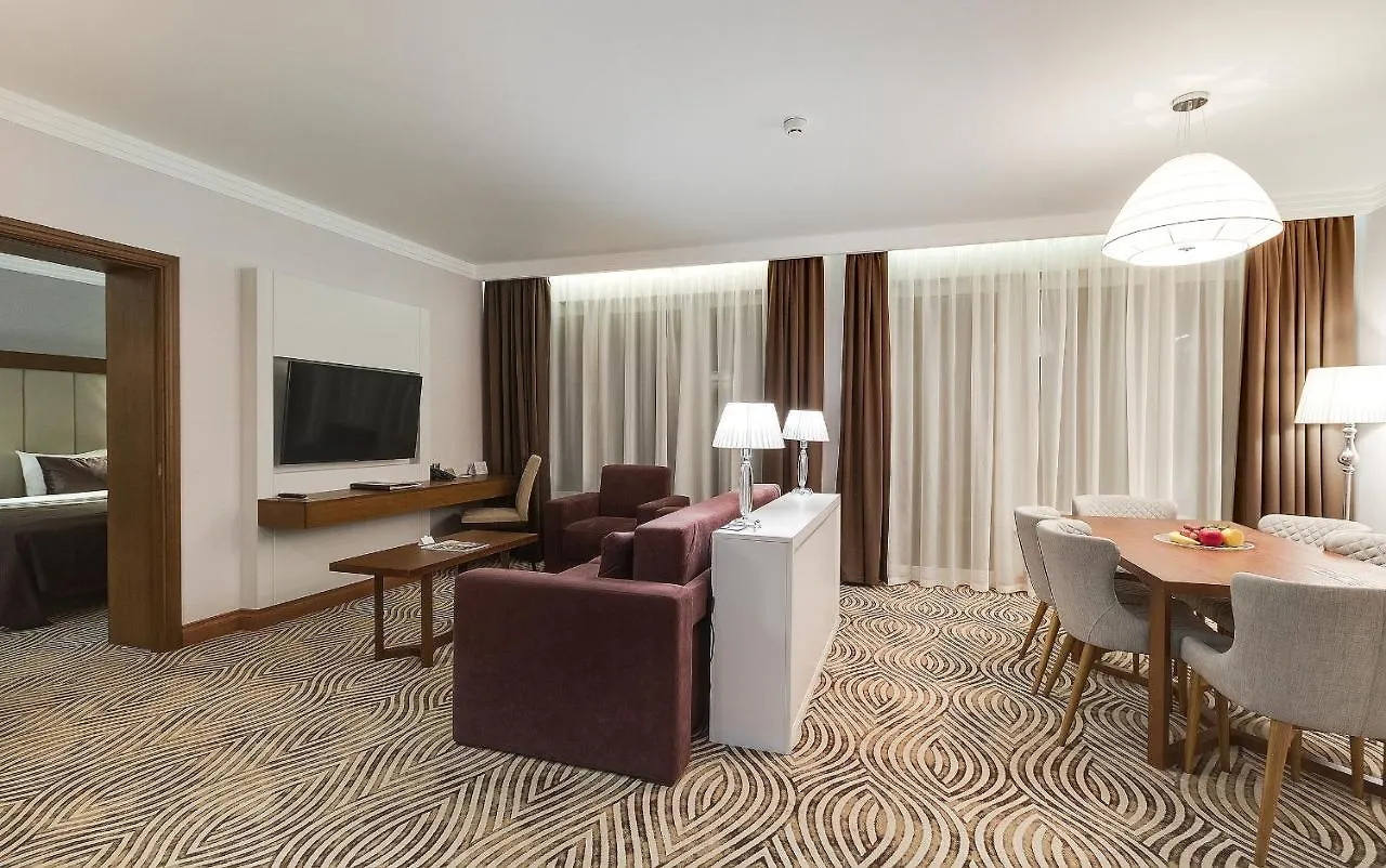 Premier Hotel Dnister Lviv
