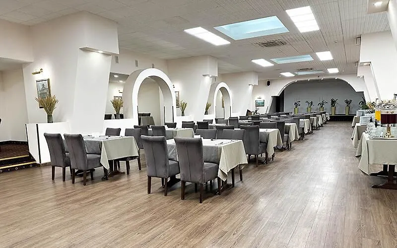 Premier Hotel Dnister Lwów