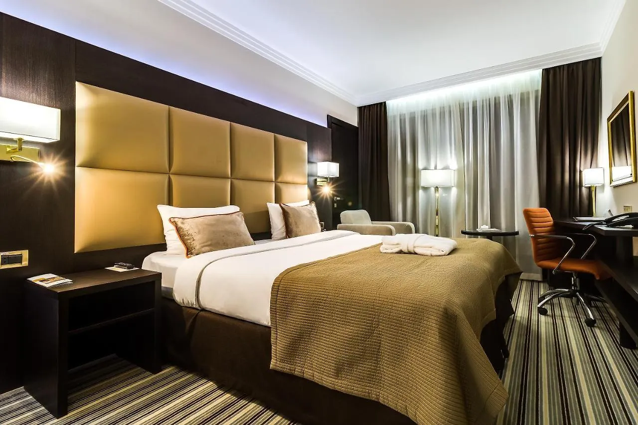 Premier Hotel Dnister Lwów 4*,