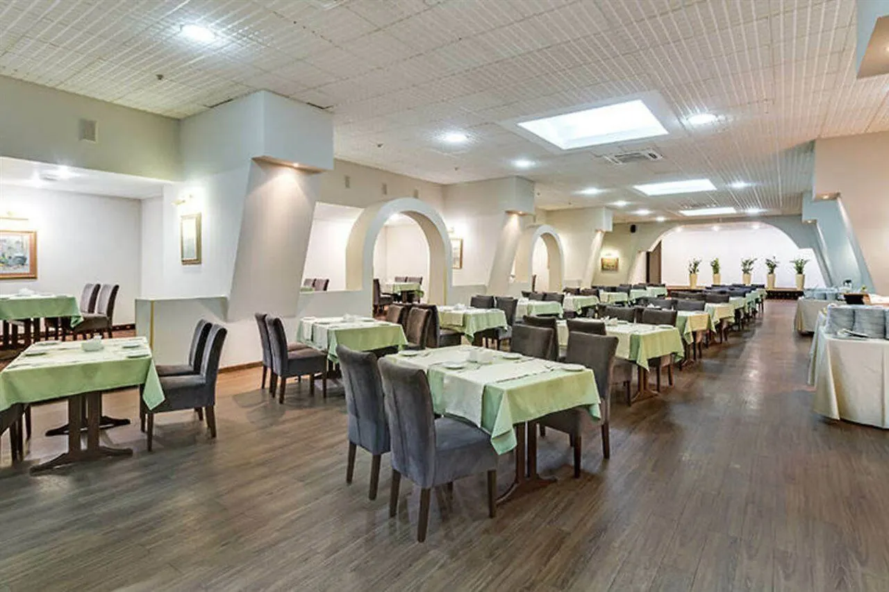 Premier Hotel Dnister Lwów